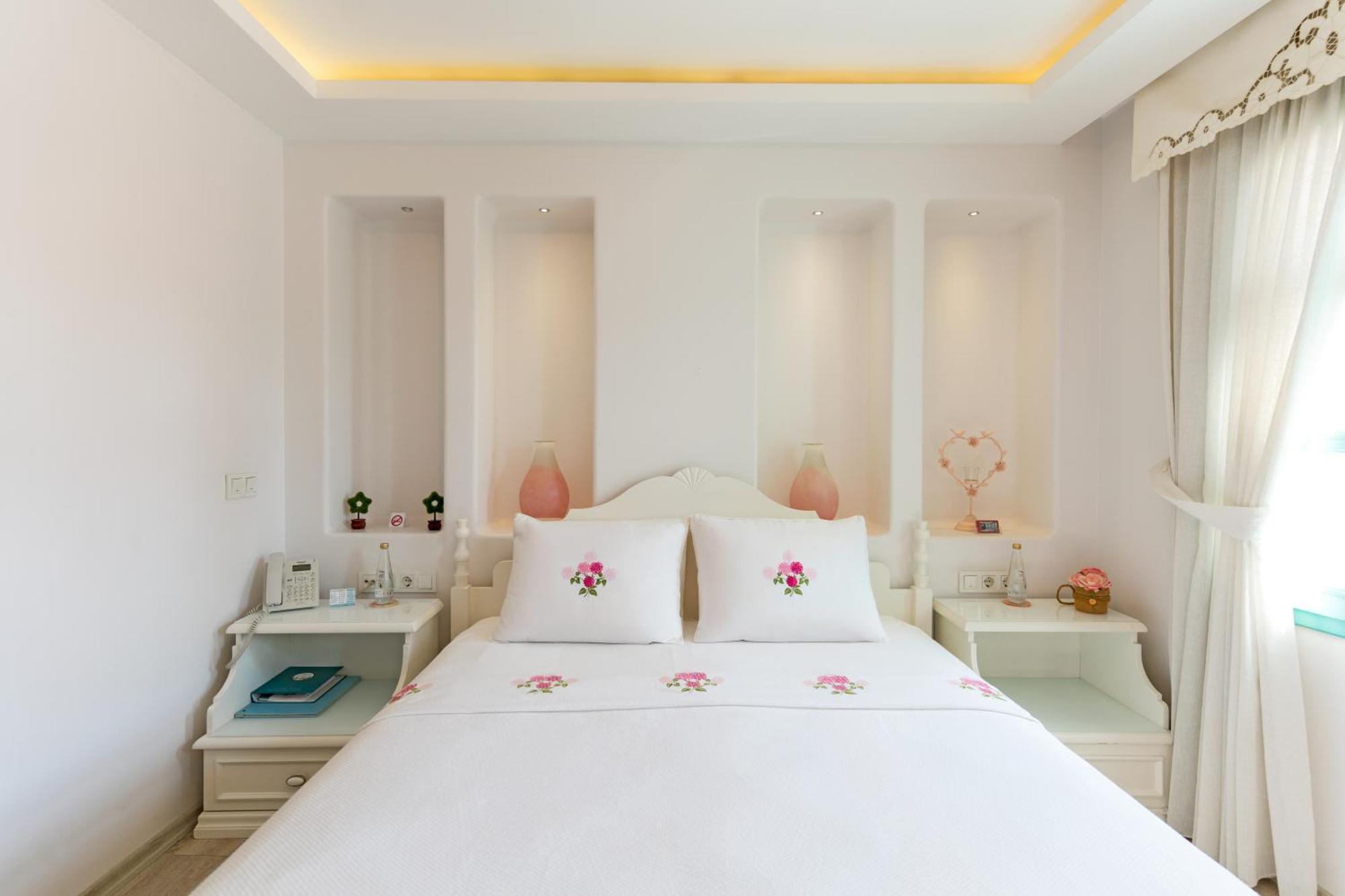 Sigacik Gardenya Buti̇K Otel Exterior foto