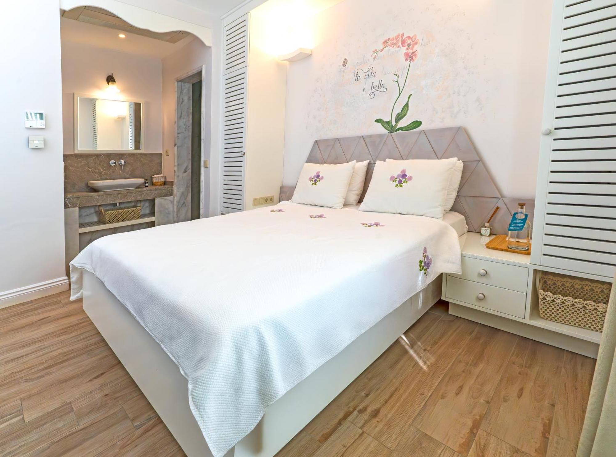 Sigacik Gardenya Buti̇K Otel Exterior foto